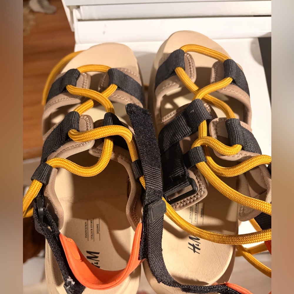 H&M Sandals with Yellow and Black Straps size 10